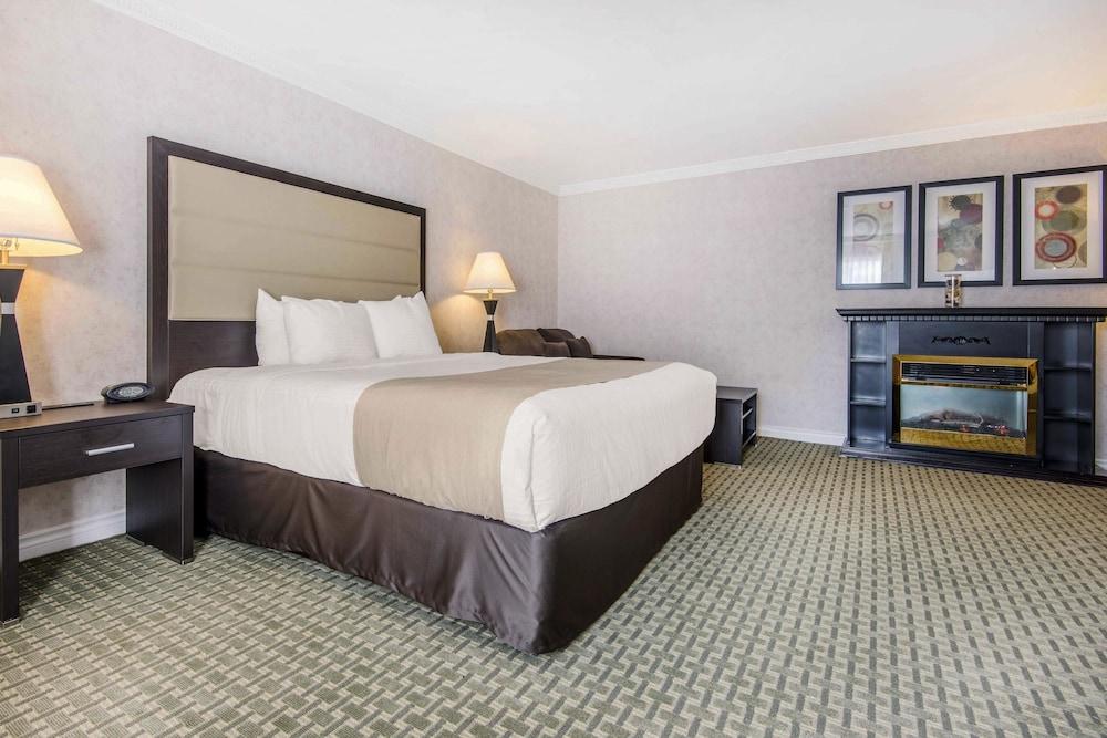 Quality Inn Airport West Mississauga Buitenkant foto