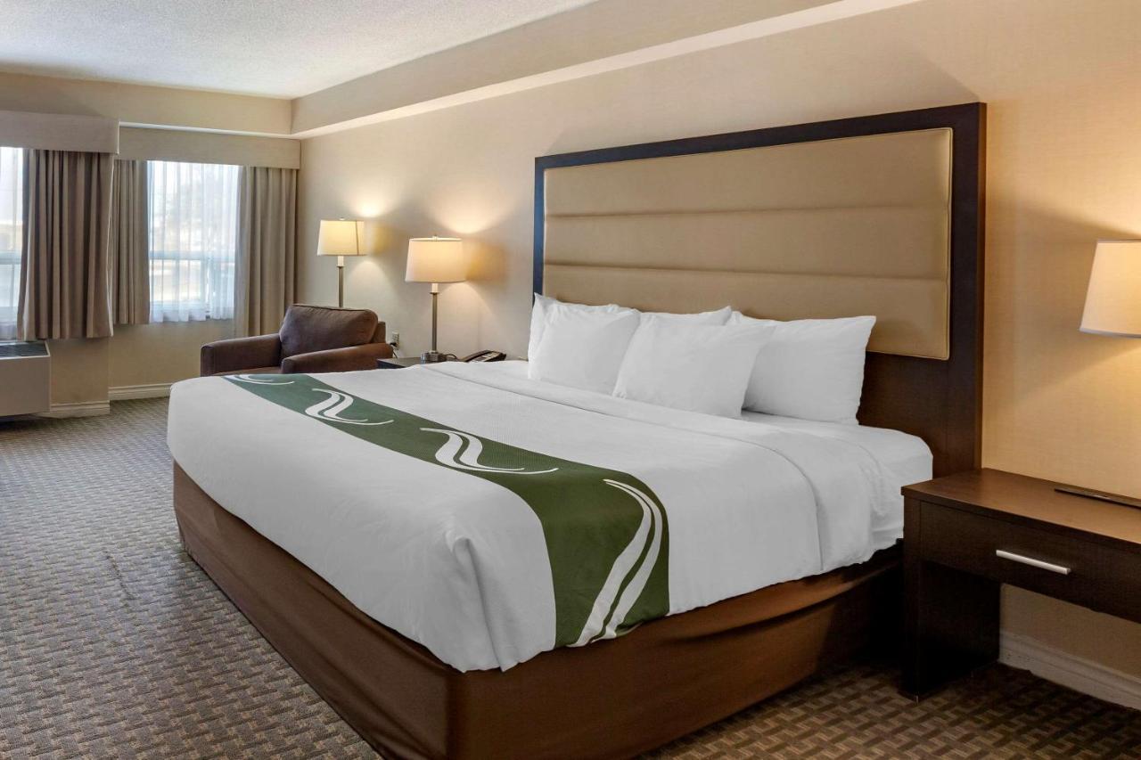 Quality Inn Airport West Mississauga Buitenkant foto