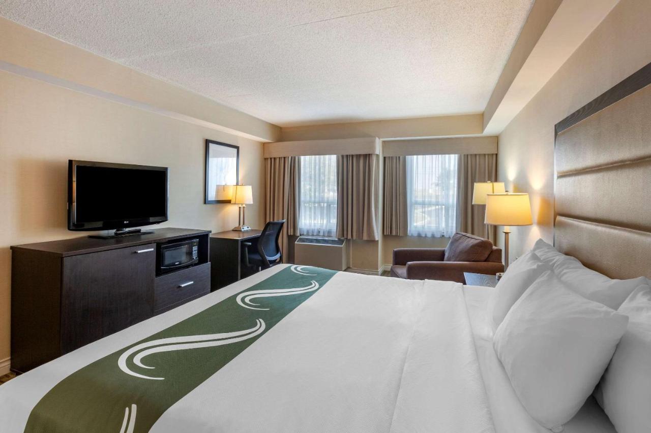 Quality Inn Airport West Mississauga Buitenkant foto